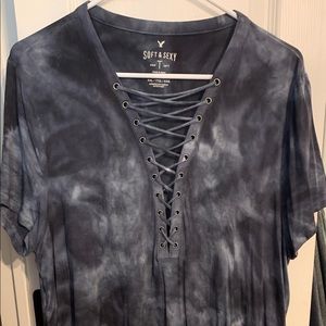 American Eagle lace up shirt
